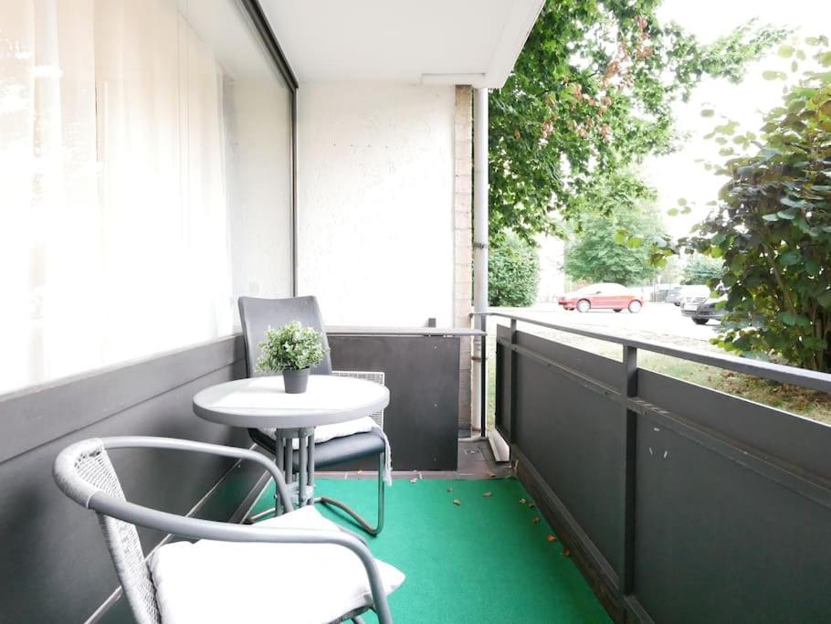 61 M2 Erdgeschosswohnung Mit Eigenem Parkplatz Vorm Haus Osnabrück Exterior foto